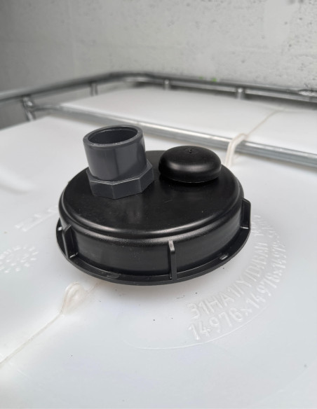 Couvercle diamètre 150 mm avec prise PVC droite 40/50 et évent Couvercle diamètre 150 mm avec prise PVC droite 40/50 et évent