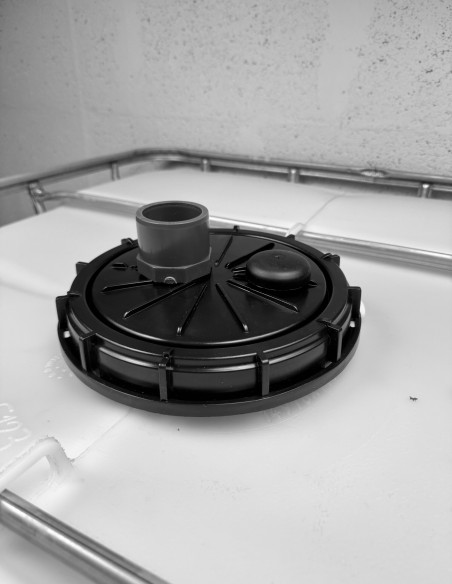 Couvercle diamètre 220 mm avec prise PVC droite 50/63 et évent