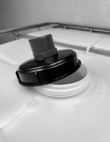 Couvercle de cuve eau 1000L Diamètre 150 mm + Prise PVC 50/63